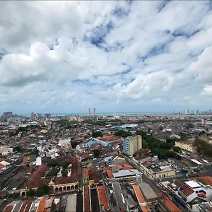 Apartamento Confortavel Com 2 Quartos, Sendo Um Suite, Varanda, Ampla Sala, Cozinha Area De Servico E Banheiro Social, Recife